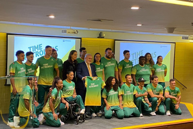 Time Petrobras é apresentado, e presidente exalta esportistas: 'A gente se vê em vocês'