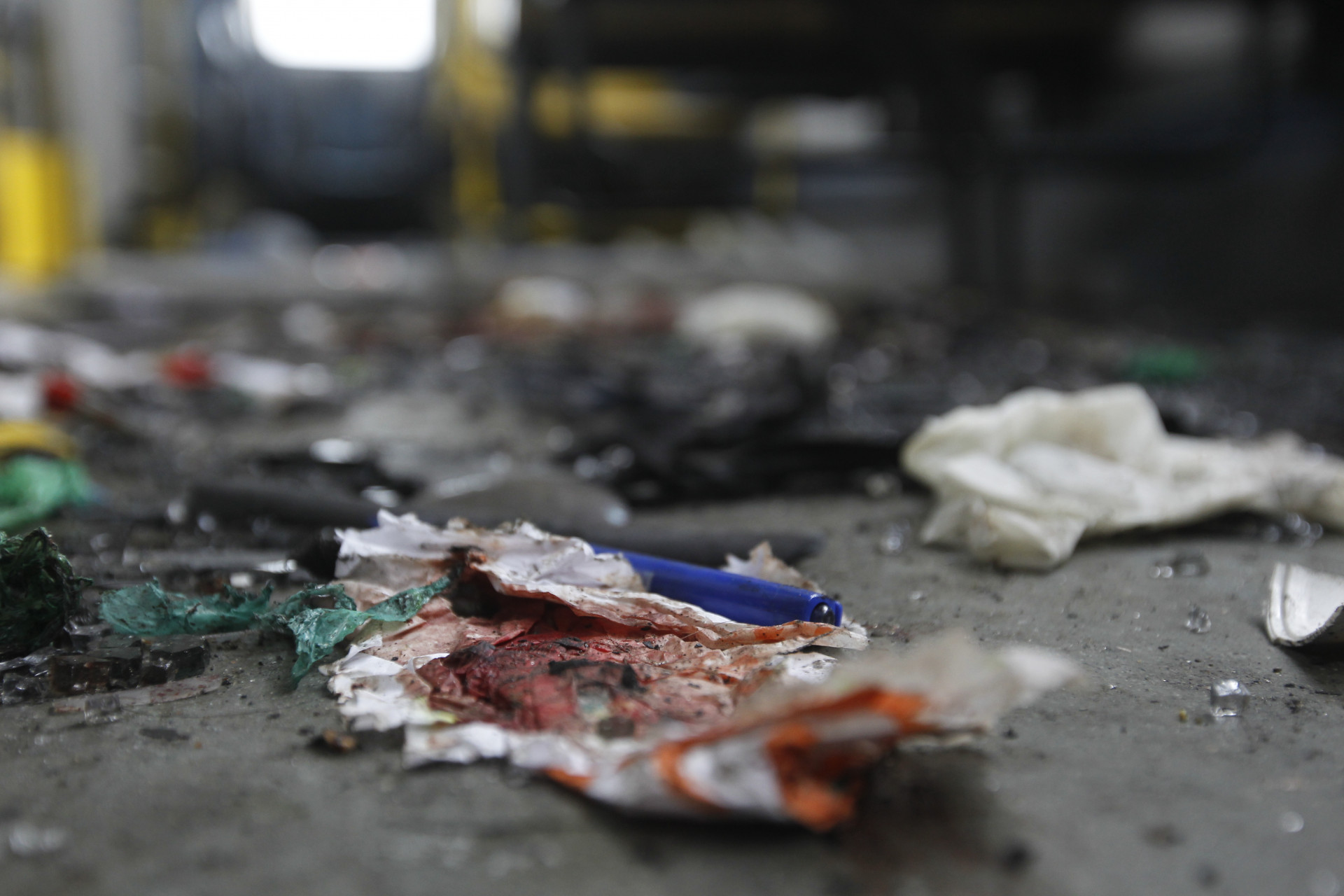 O &ocirc;nibus foi atingindo por um artefato explosivo enquanto passava pela Avenida Brasil, altura de Barros Filho - Arquivo/Reginaldo Pimenta/Ag&ecirc;ncia O Dia