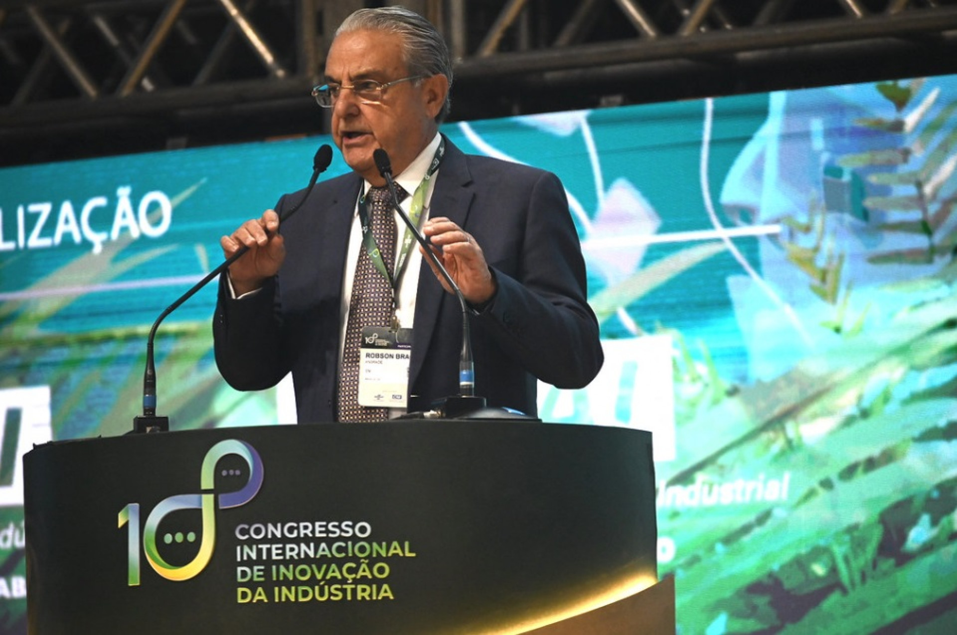 Presidente do CNI, Robson Braga, discursou no primeiro dia do evento - Divulgação