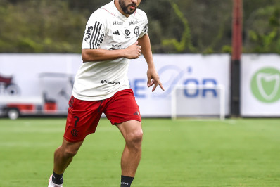 Everton Ribeiro é procurado por gigante da Série A, que sinaliza proposta de dois anos