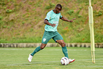 Jogador do América-MG se desculpa após insinuar favorecimento ao Vasco