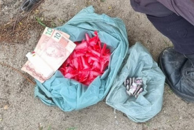 PM prende homem em flagrante por tráfico de drogas em Cabo Frio