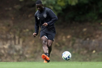 Bastos está bem fisicamente, e só aguarda Bruno Lage para estrear no Botafogo