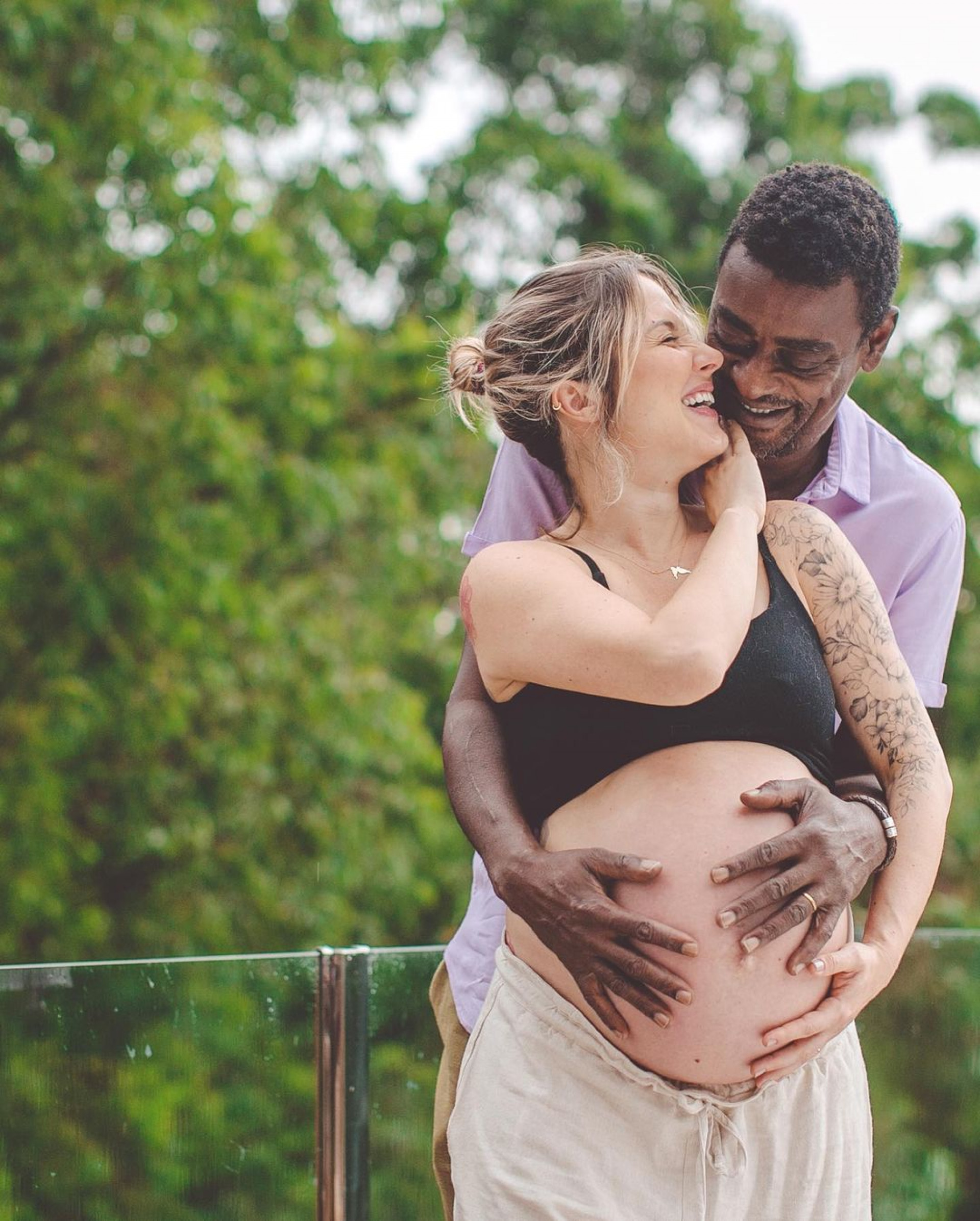 Seu Jorge e Karina Barbieri são pais de Samba, de oito meses - Reprodução/Instagram