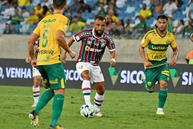 Samuel Xavier analisa derrota do Fluminense em jogo com nova expulsão: 'Erro foi de todos, é uma equipe'