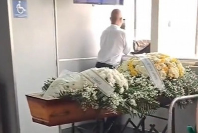 Transporte de caixão em barca para Ilha de Paquetá viraliza nas redes sociais