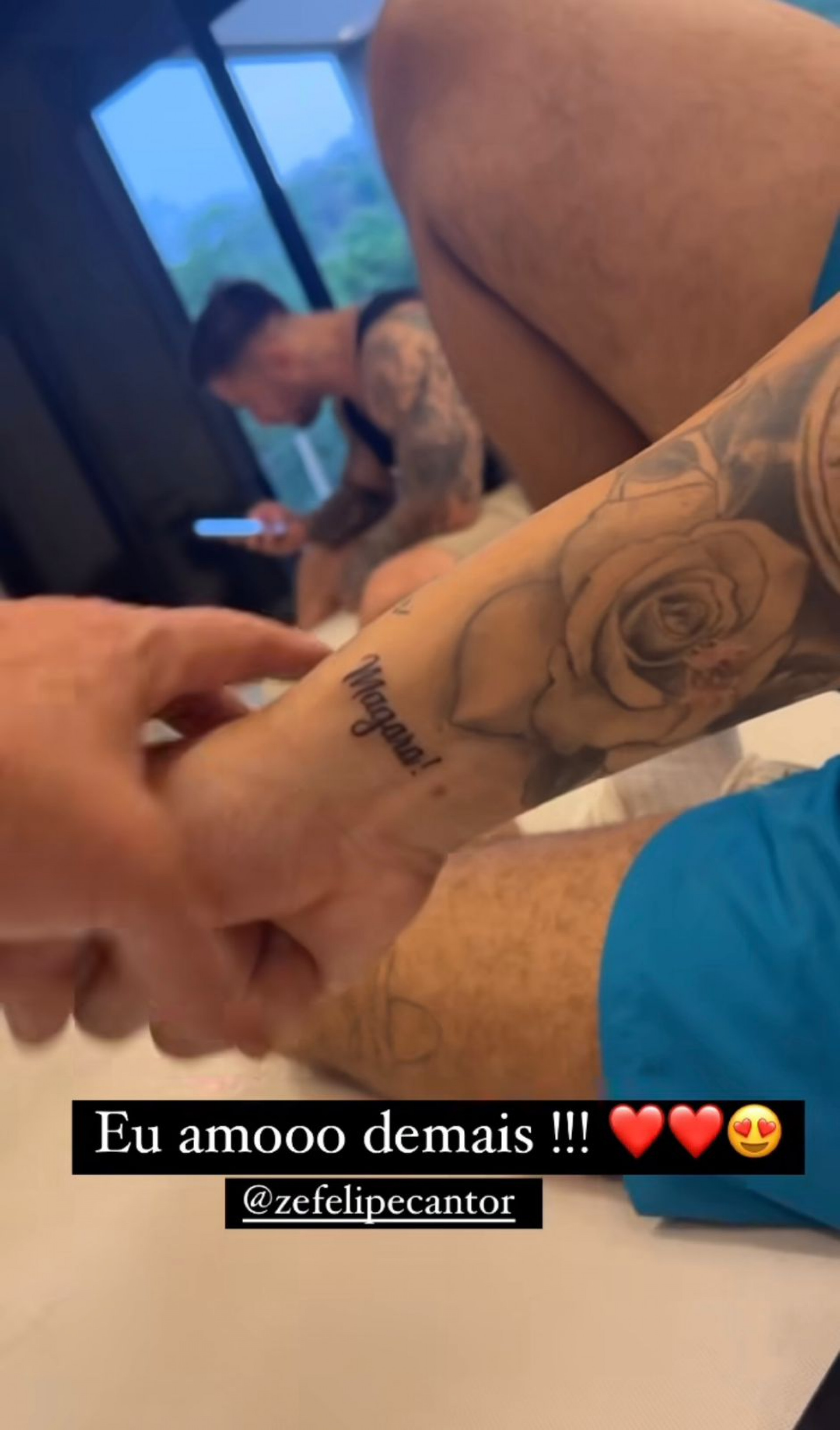 Zé Felipe tatua nome da sogra, Margareth, no punho  - Reprodução / Instagram 