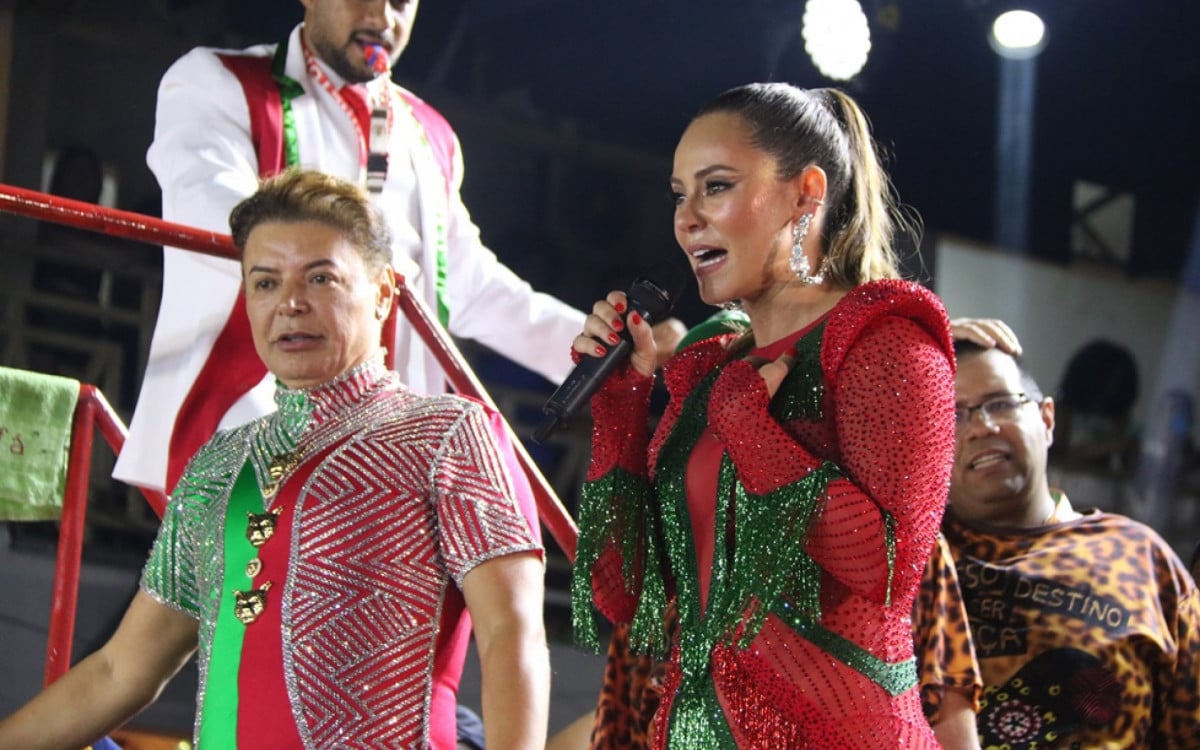 Paolla Oliveira participou da final de samba-enredo da Grande Rio