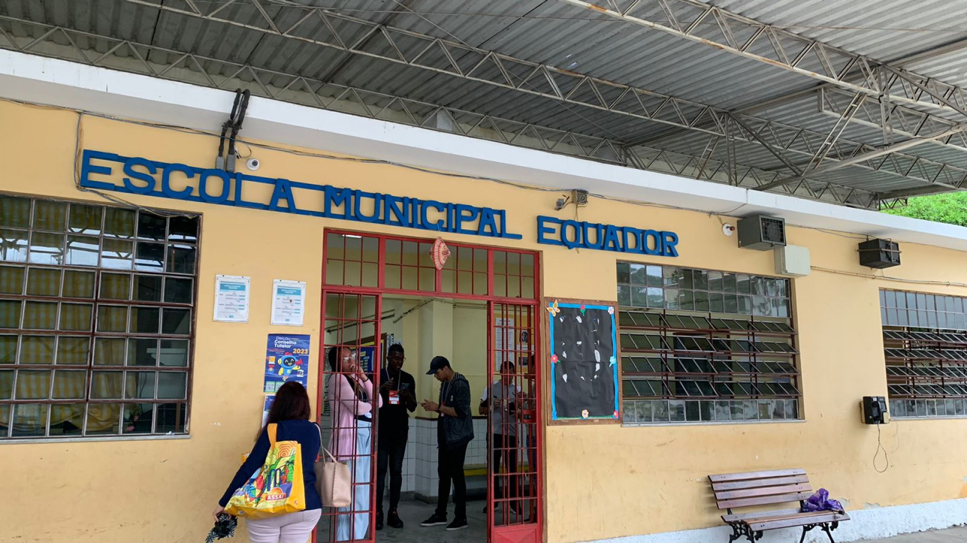 Eleitores vãos às urnas para escolher seus conselheiros tutelares, na Região de Vila Isabel, CT 3 - Tatiane Siqueira/Agência O DIA