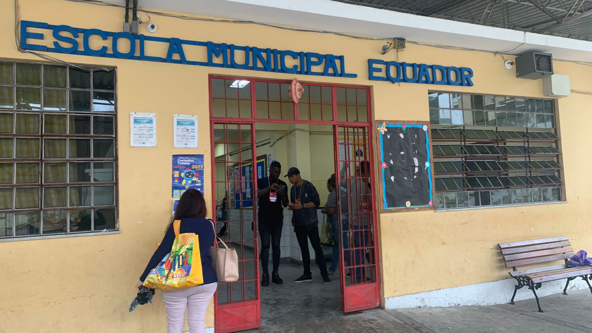 Eleitores vãos às urnas para escolher seus conselheiros tutelares, na Região de Vila Isabel, CT 3 - Tatiane Siqueira/Agência O DIA