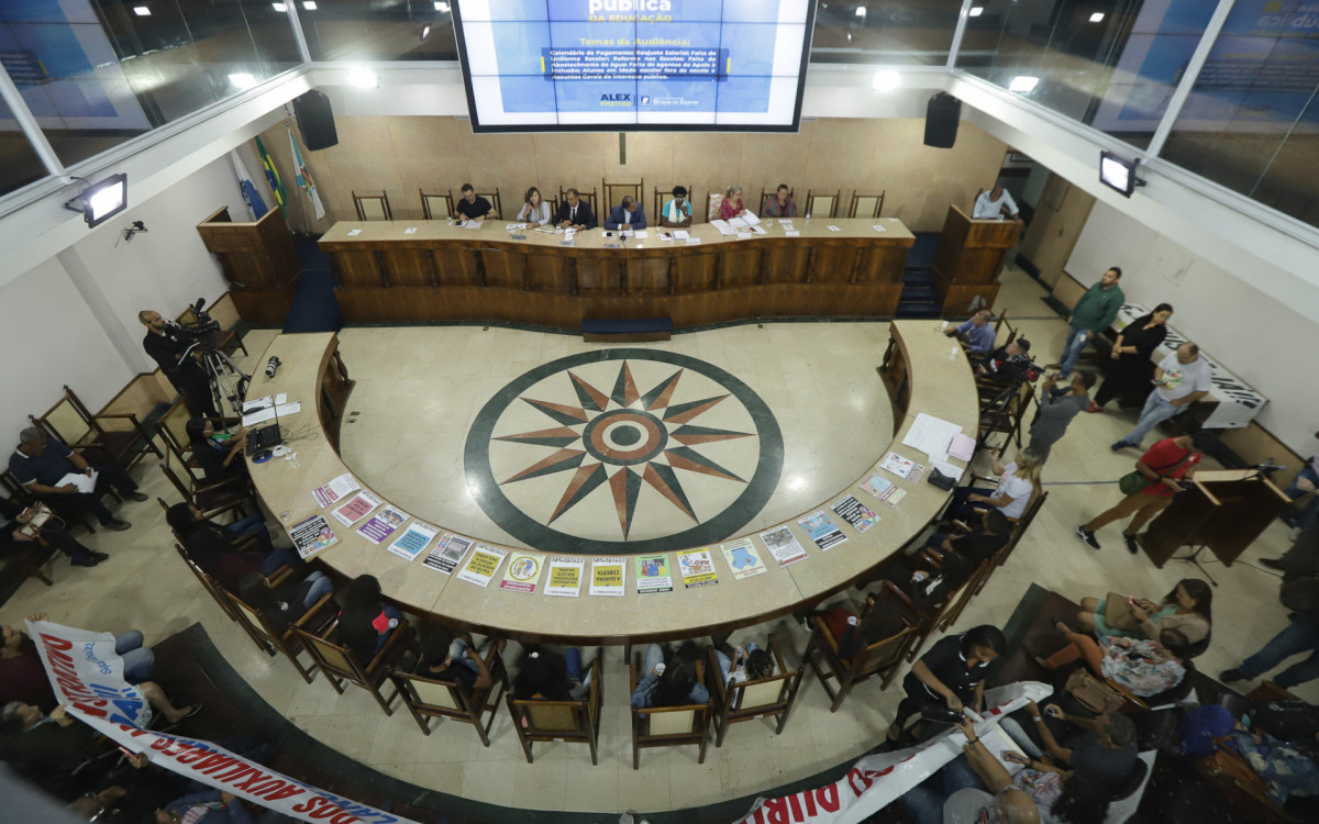 C&acirc;mara de Duque de Caxias realiza audi&ecirc;ncia p&uacute;blica - Art V&iacute;deo/ Victor Hugo/Divulga&ccedil;&atilde;o