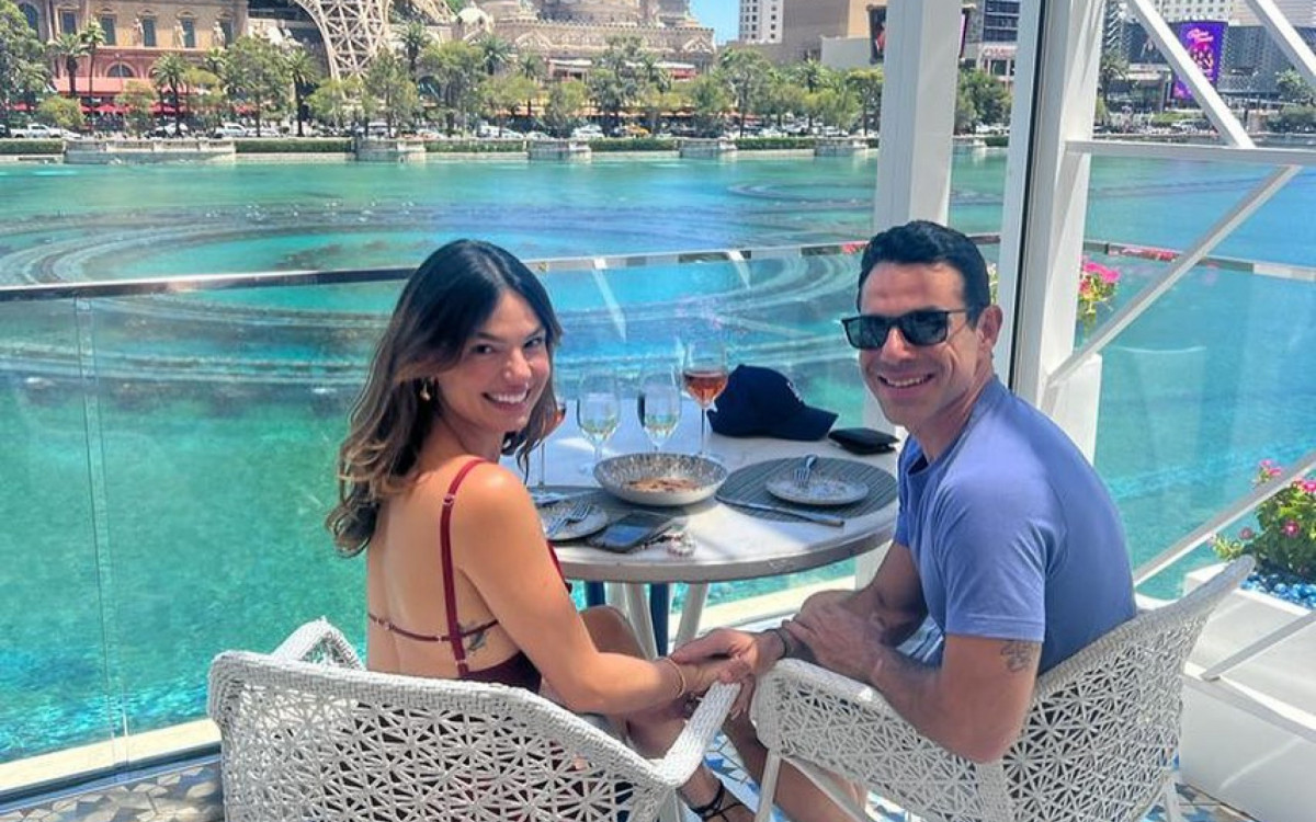 Marcus Buaiz abriu o álbum de fotos para comemorar os oito meses de namoro com Isis Valverde - Reprodução/Instagram