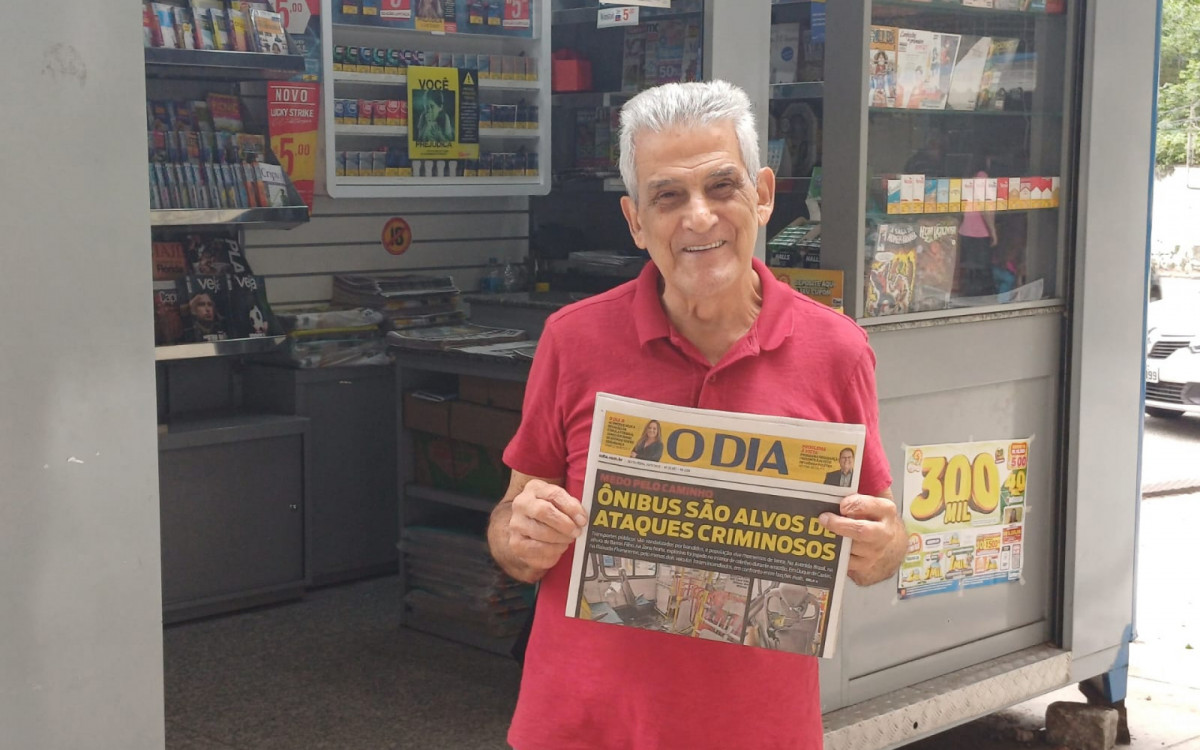 Mário Scofano é dono de uma banca de jornal na Usina, Zona Norte do Rio - Agência O Dia