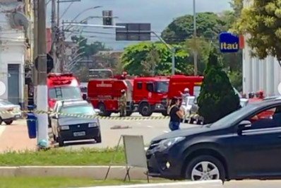 Forte cheiro de gás fecha comércio no Calçadão da Avenida Rui Barbosa em Macaé