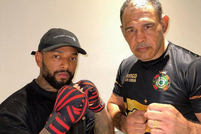 Rogério Minotouro afia as mãos de Nego do Borel para luta de Boxe