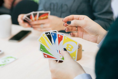 Uno, Dobble e mais jogos de cartas estão em promo de Dia das Crianças