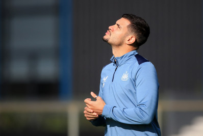 Bruno Guimarães relembra chegada ao Newcastle e diz: 'Melhor decisão que eu tomei na minha vida'