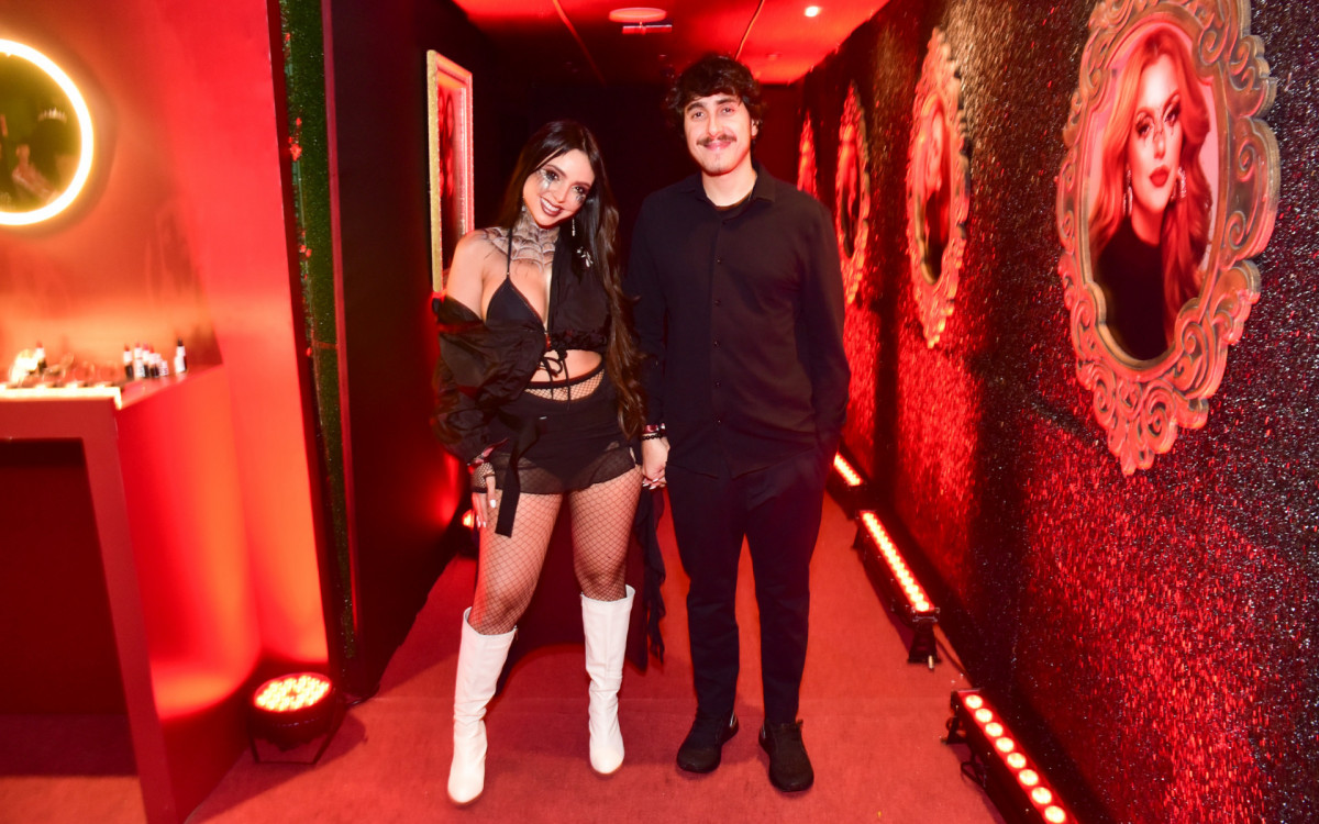 Os influenciadores digitais Nyvy Estephan e Felipe Castanhari