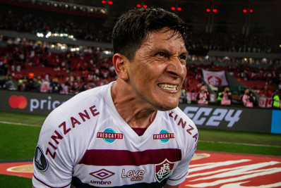 A frente de Mbappé, Haaland e Benzema, Cano é o artilheiro do mundo por clubes desde 2022