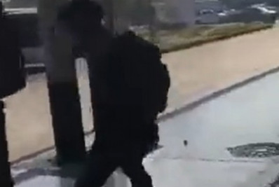 Vídeo: guarda discute com homem e o agride com cassetete no Terminal Alvorada do BRT