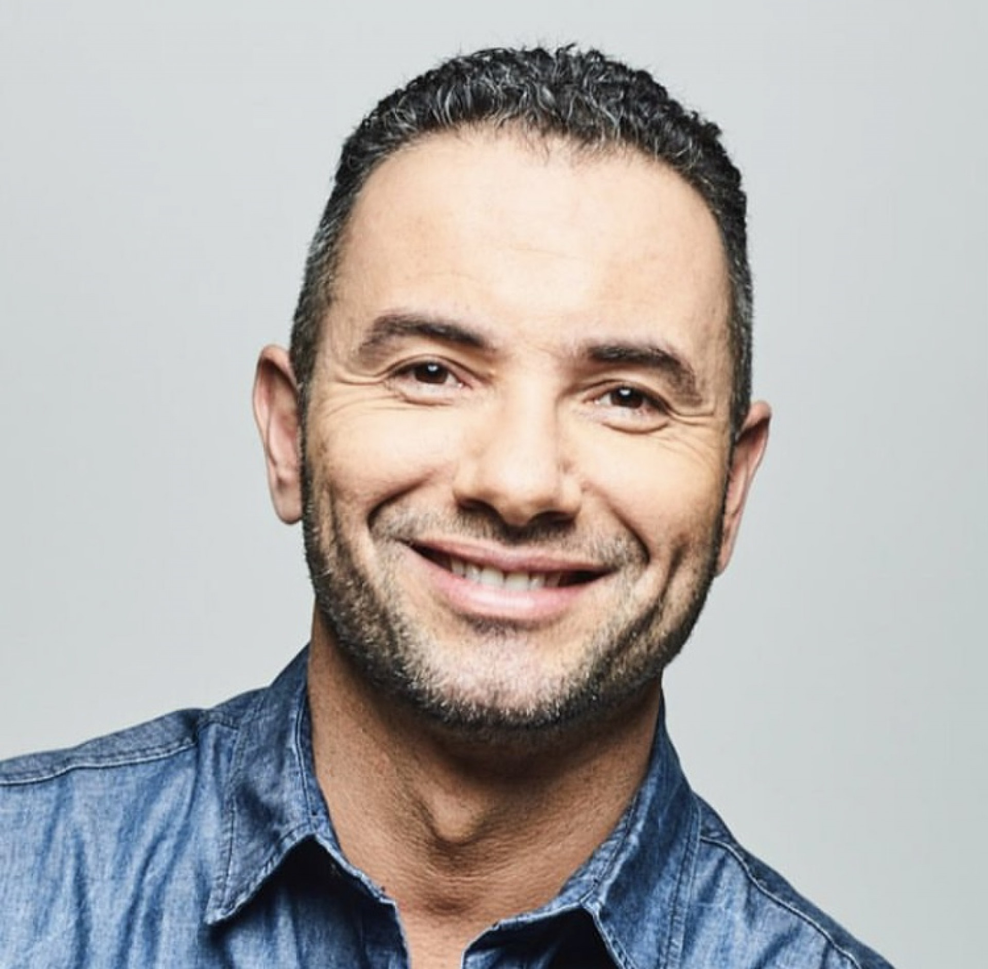 O humorista Marco Luque dá início à internacionalização da carreira - Reprodução / Instagram