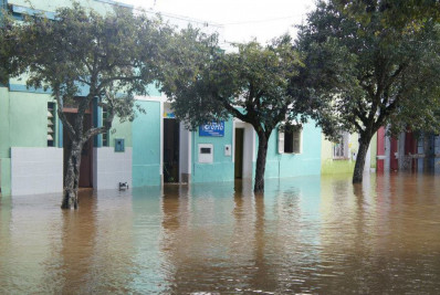 Cidades de Santa Catarina se preparam para enchentes
