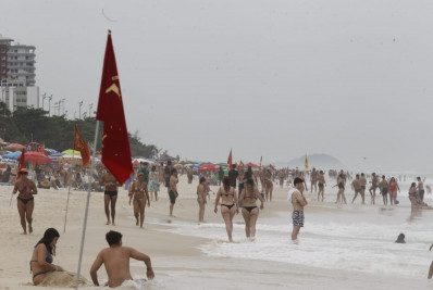 Paes diz que Rio pode ter chuva forte e raios neste sábado