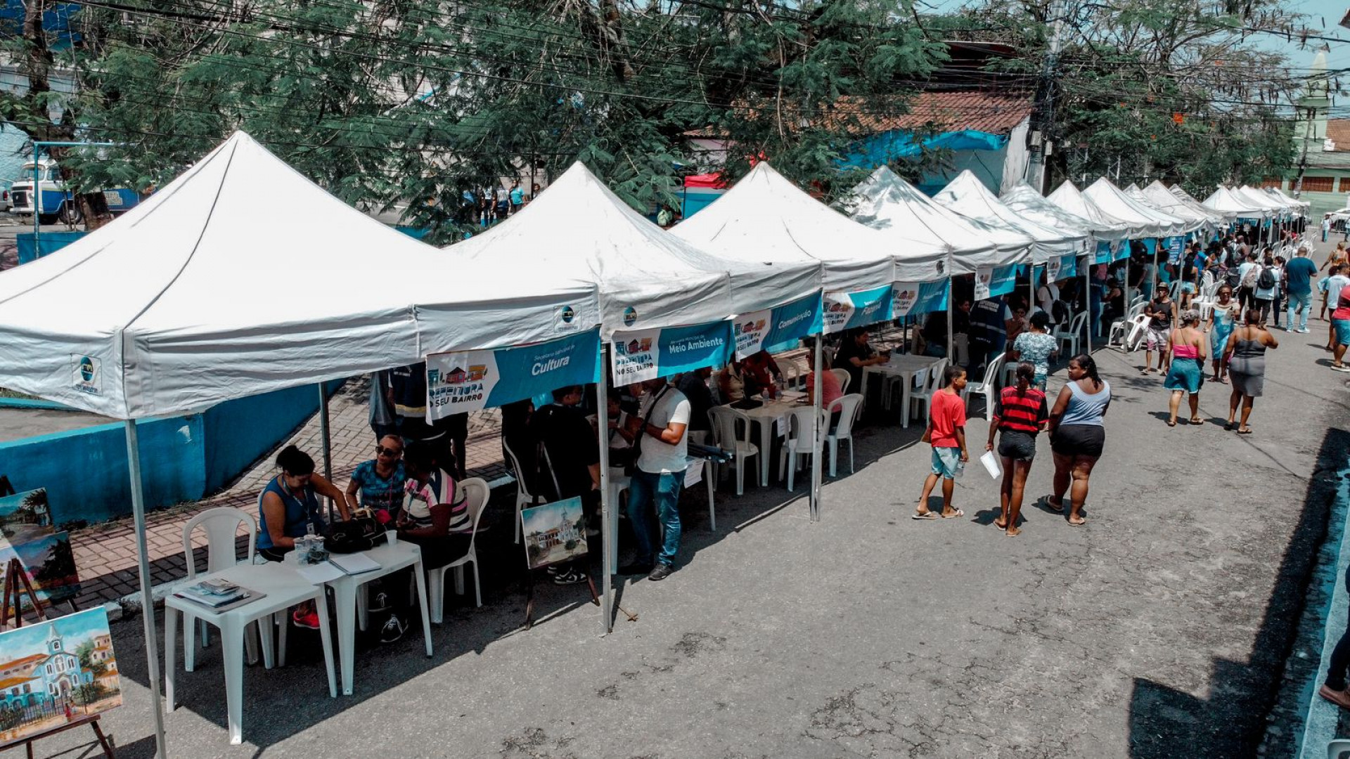 Diversas tendas de servi&ccedil;os estiveram montadas na Pra&ccedil;a do Ex&eacute;rcito - Divulga&ccedil;&atilde;o / PMN