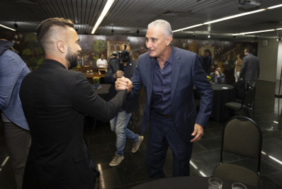 Com Flamengo à espera de Tite, Everton Ribeiro elogia: 'Cara agregador'