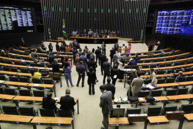 Congresso resgata PECs para pressionar STF; saiba quais são