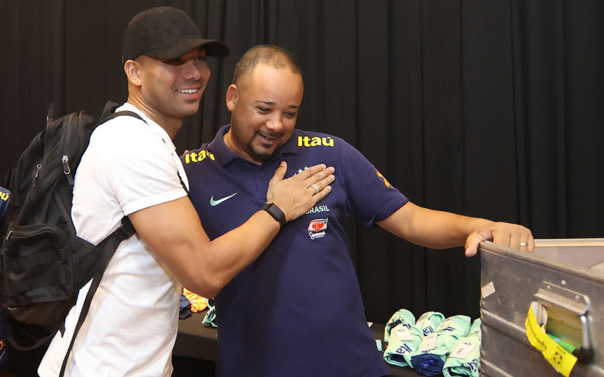 Casemiro desembarcou em Cuiabá nesta segunda-feira