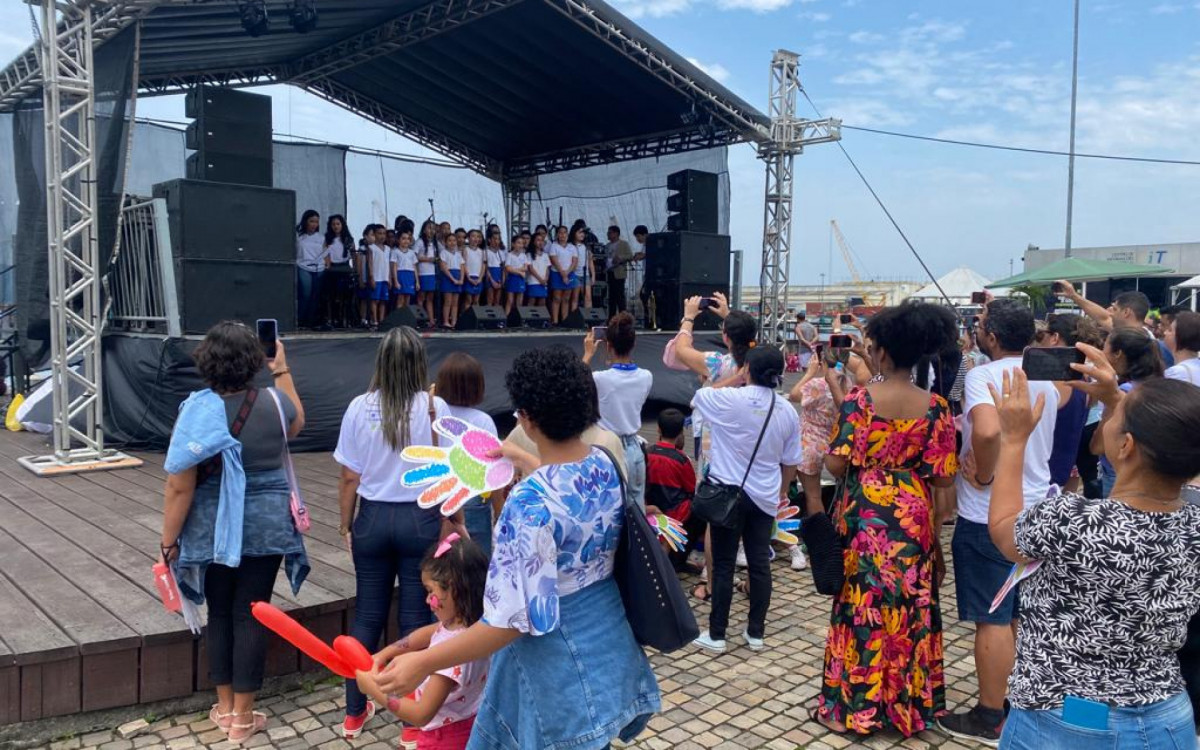 Atividades gratuitas no cais de Santa Luzia nesse sábado atraem a população 