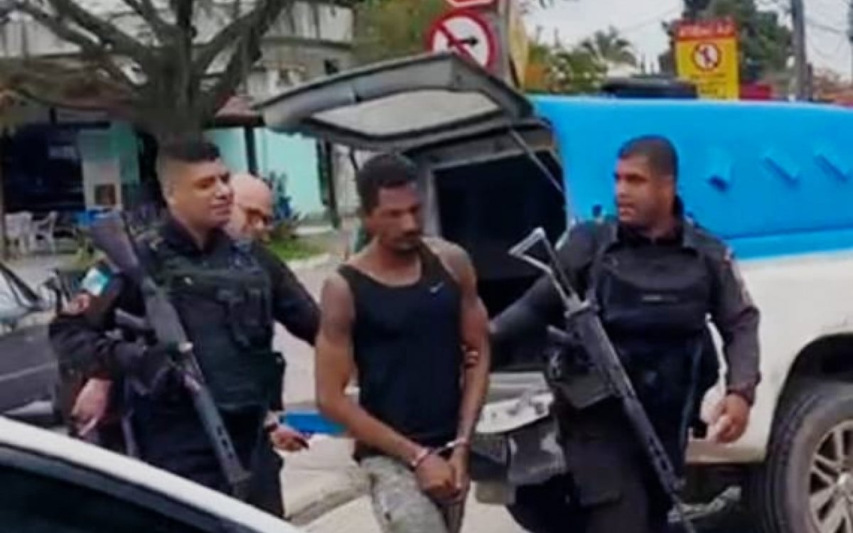 Criminoso preso por policiais militares - Foto: Jornal O Dia