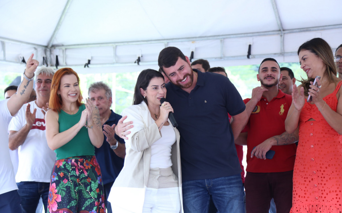 Mag&eacute; recebe 50 novas ambul&acirc;ncias - Divulga&ccedil;&atilde;o