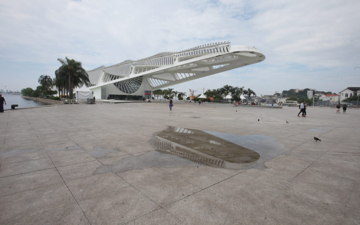 Rio amanheceu com chuva forte em diversos pontos