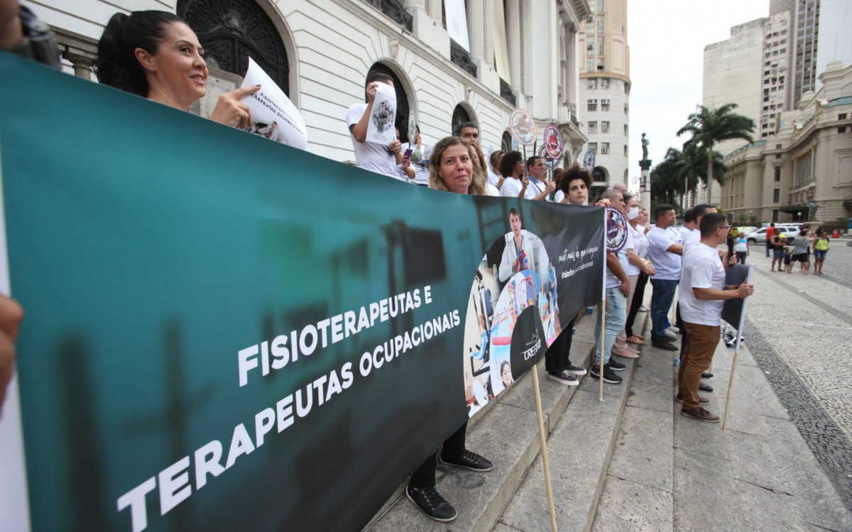 Profissionais da categoria se reuniram na Cinelândia, no Centro do Rio