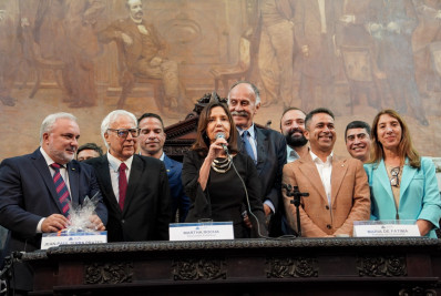 Prefeita Fátima Pacheco participa de homenagem aos 70 anos da Petrobras na Alerj