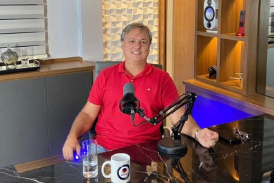 'Serei candidato a reeleição em Búzios para continuar essa transformação que estamos fazendo', afirmou Alexandre Martins em entrevista ao Poadcast