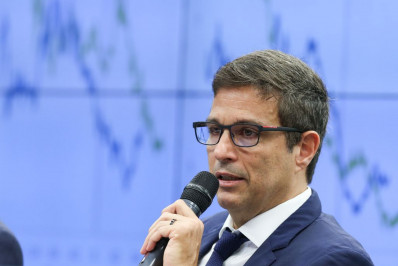 Mudança climática está intrinsecamente ligada ao mandato do BC, diz Campos Neto