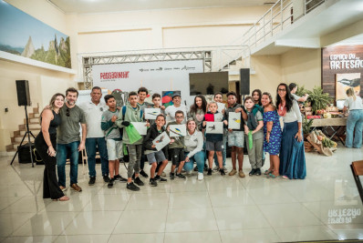 Universo das aves é explorado em exposição e expedição em Guapimirim