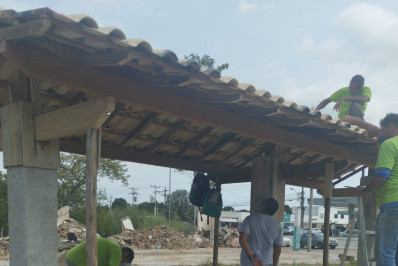 Prefeitura reforma e constrói pontos de ônibus para os moradores de Saquarema