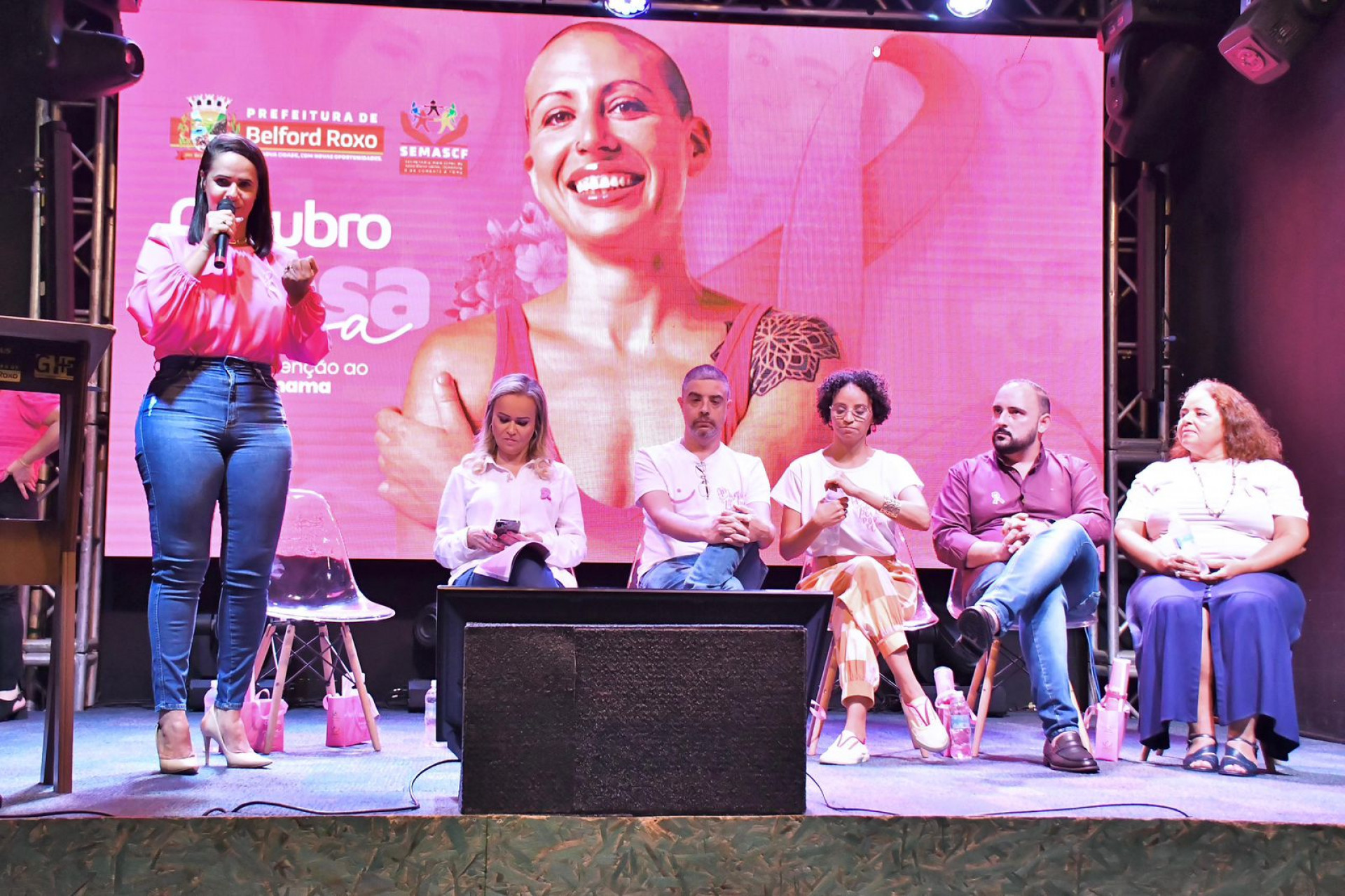 A secret&aacute;ria de Assist&ecirc;ncia Social, Tati Ervite, frisou que a campanha contra o c&acirc;ncer de mama ser&aacute; desenvolvida em todos os equipamento sociais - Jeovani Campos/PMBR