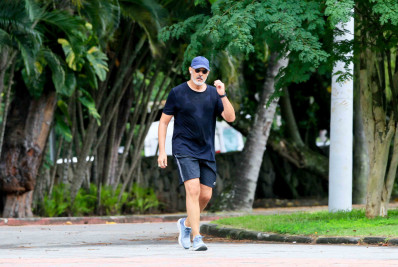 William Bonner faz caminhada na Lagoa Rodrigo de Freitas