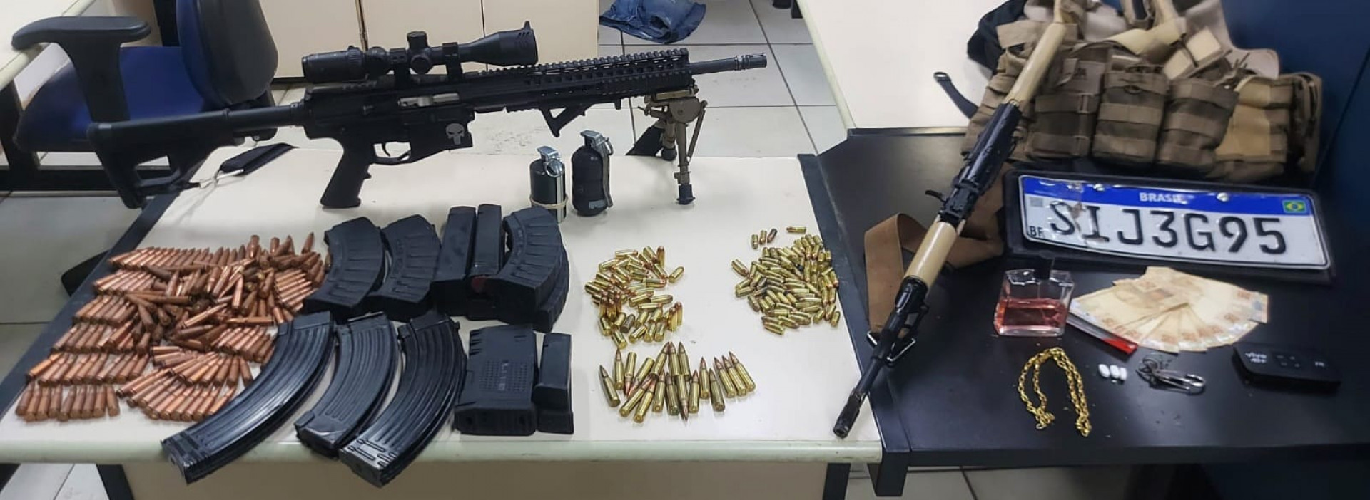 Material apreendido foi encaminhado para a 48ª DP (Seropédica)