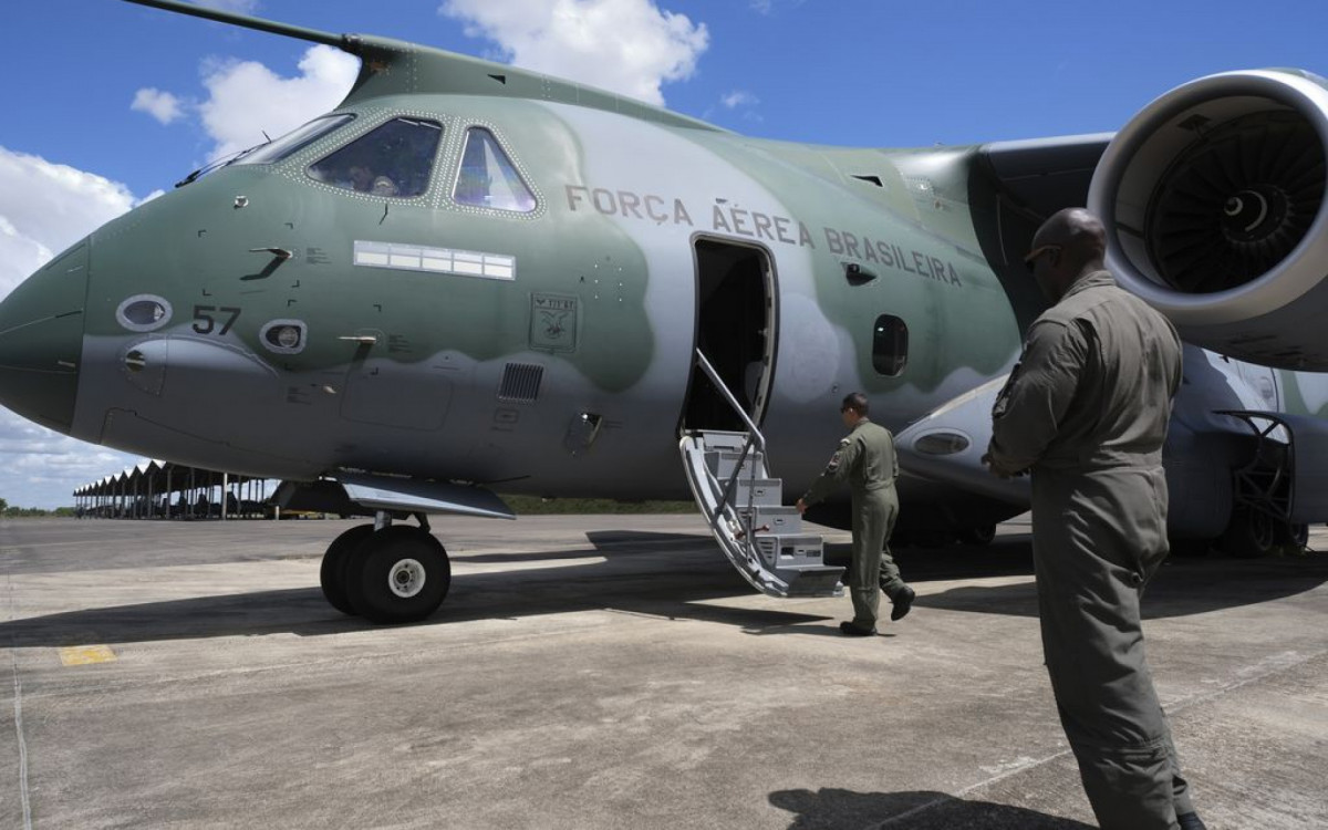 Militares se aposentam, em média, com 50 anos - Fernando Frazao/Agência Brasil