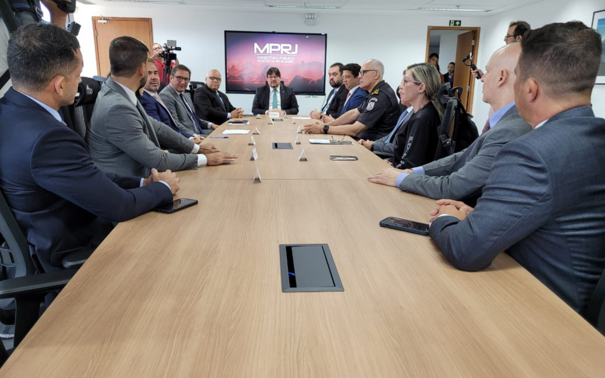 cúpula da Segurança Pública do RJ se reuniu com o procurador-geral de Justiça do Rio, Luciano Mattos
