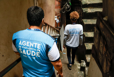 Agentes comunitários, os 'zeladores' da saúde carioca