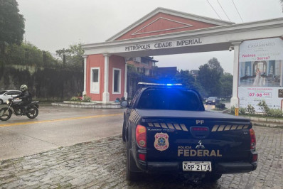 Polícia Federal cumpre mandados de busca e apreensão na cidade