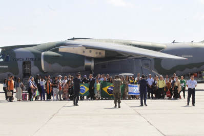 Embaixador do Brasil em Israel diz que não há mais pedidos de repatriação de brasileiros