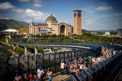 Cerca de 250 mil pessoas devem passar por Aparecida no feriado